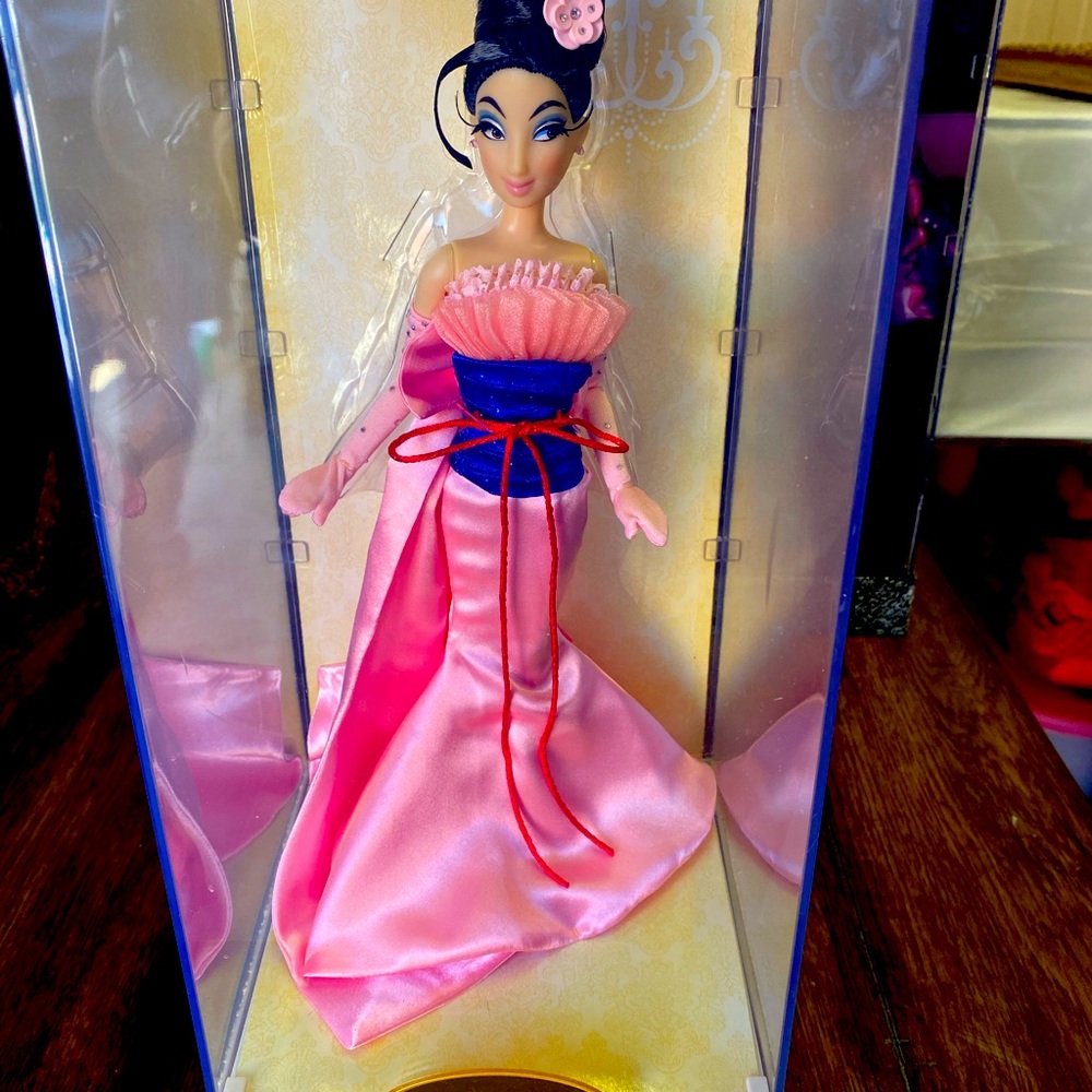 Disney Designer Milan doll 💗💗💗